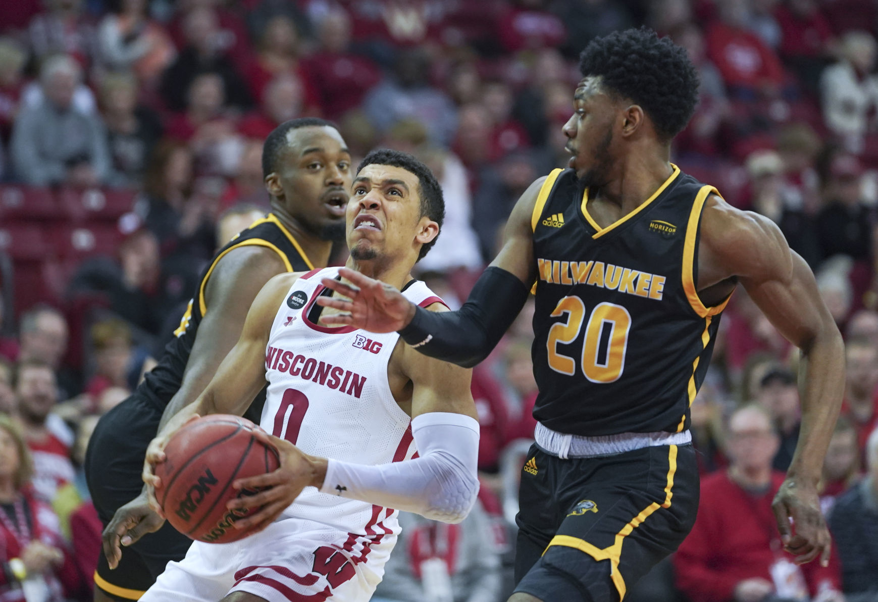 Badgers 83, Panthers 64